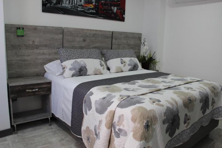 Ari Hotel Кали Екстериор снимка