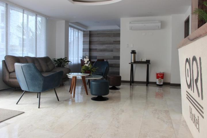 Ari Hotel Кали Екстериор снимка